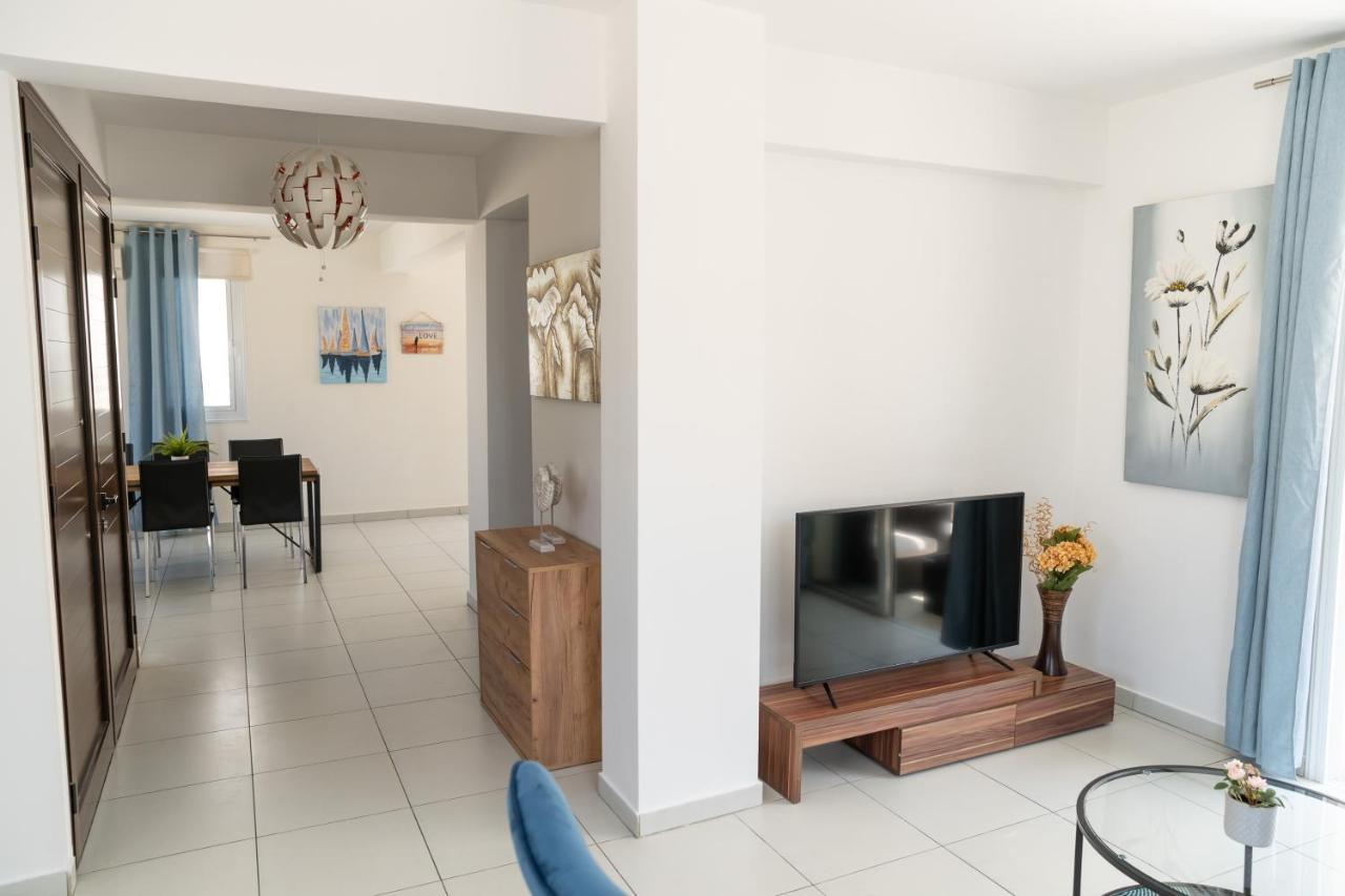 Dafni Villa Ekaterina 3 Bdrm Protarász Kültér fotó