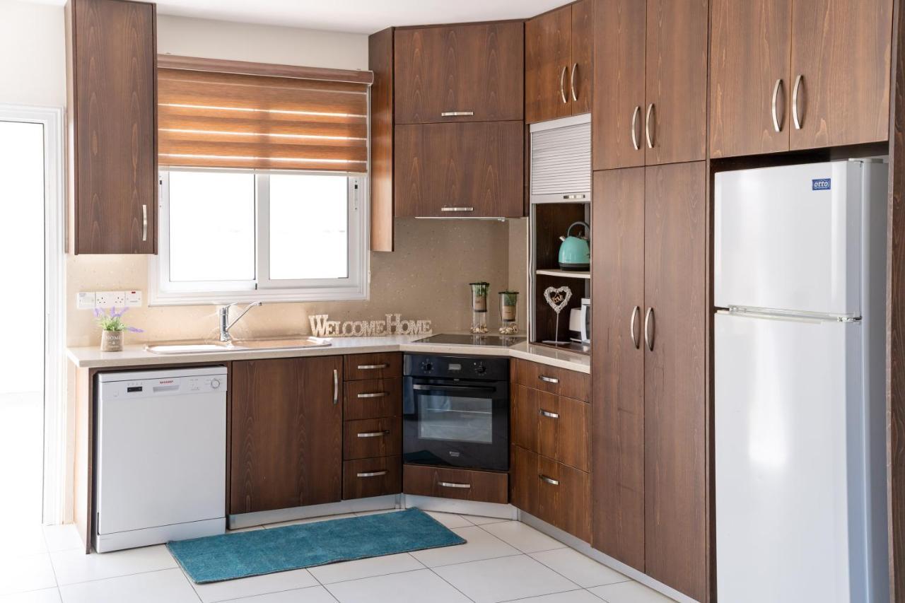 Dafni Villa Ekaterina 3 Bdrm Protarász Kültér fotó